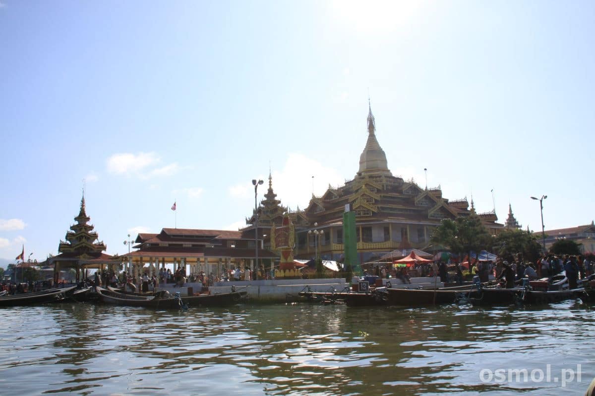Phang Daw Oo Pagoda 