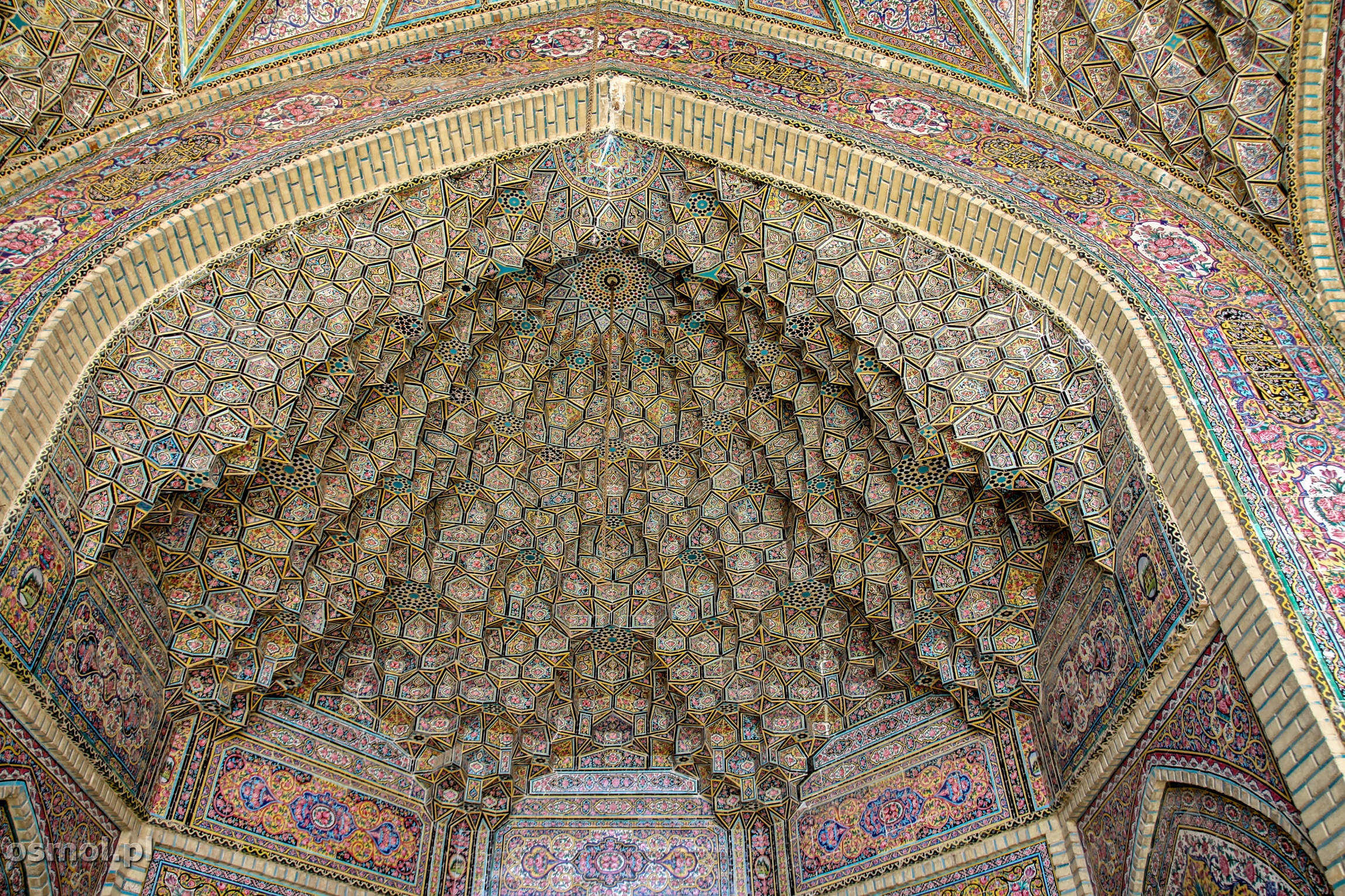 Mozaiki nad Różowym Meczetem meczetem w Iranie