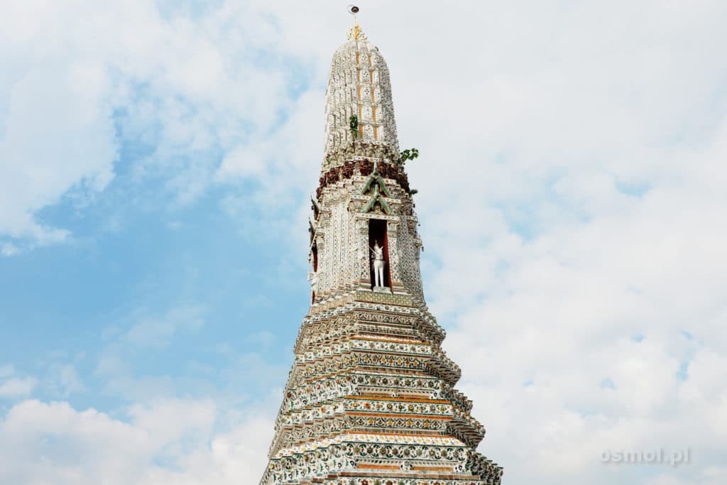 Prang świątyni Wat Pho w Bangkoku