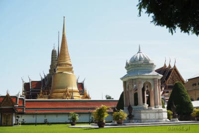 Wejście do Pałacu Królewskiego w Bangkoku