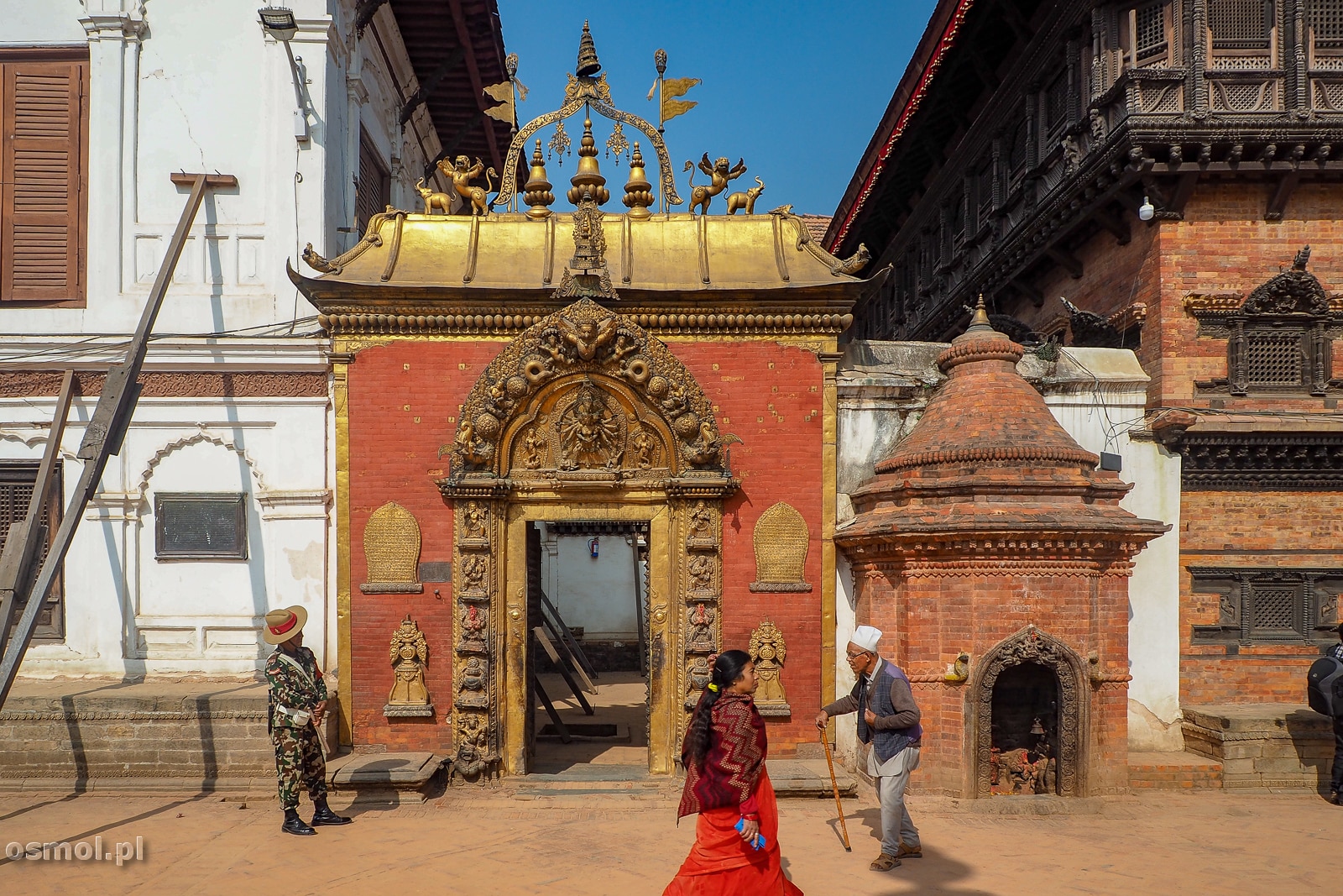 Złota Brama na Placu Królewskim w Bhaktapurze