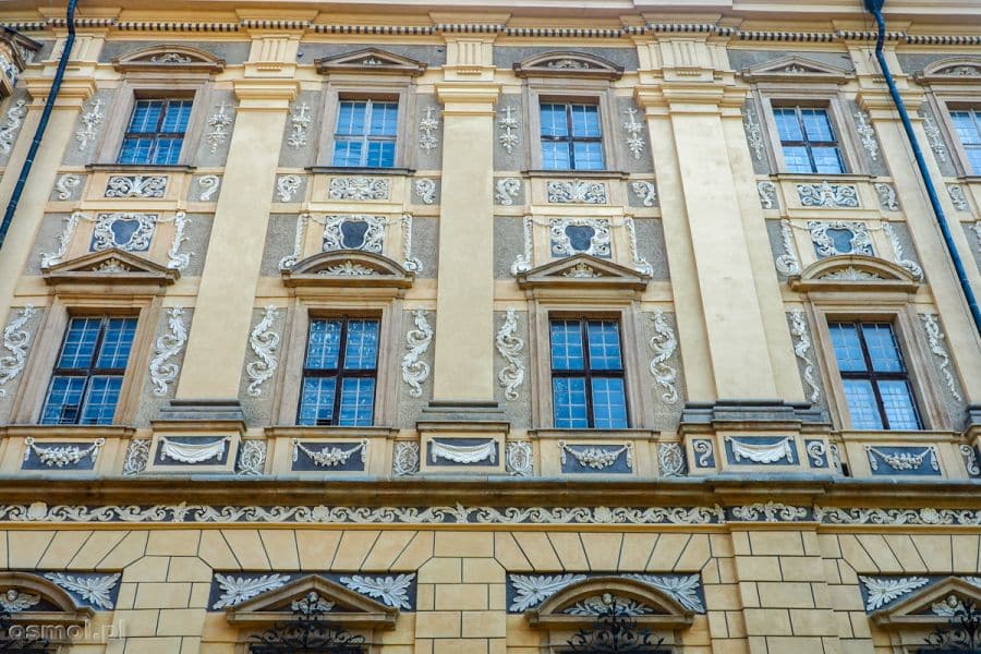 Ozdobna fasada opactwa Cystersów w Lubiążu