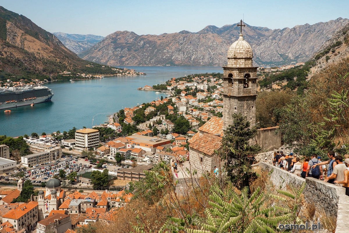 Widok na Kotor i Zatokę Kotorską