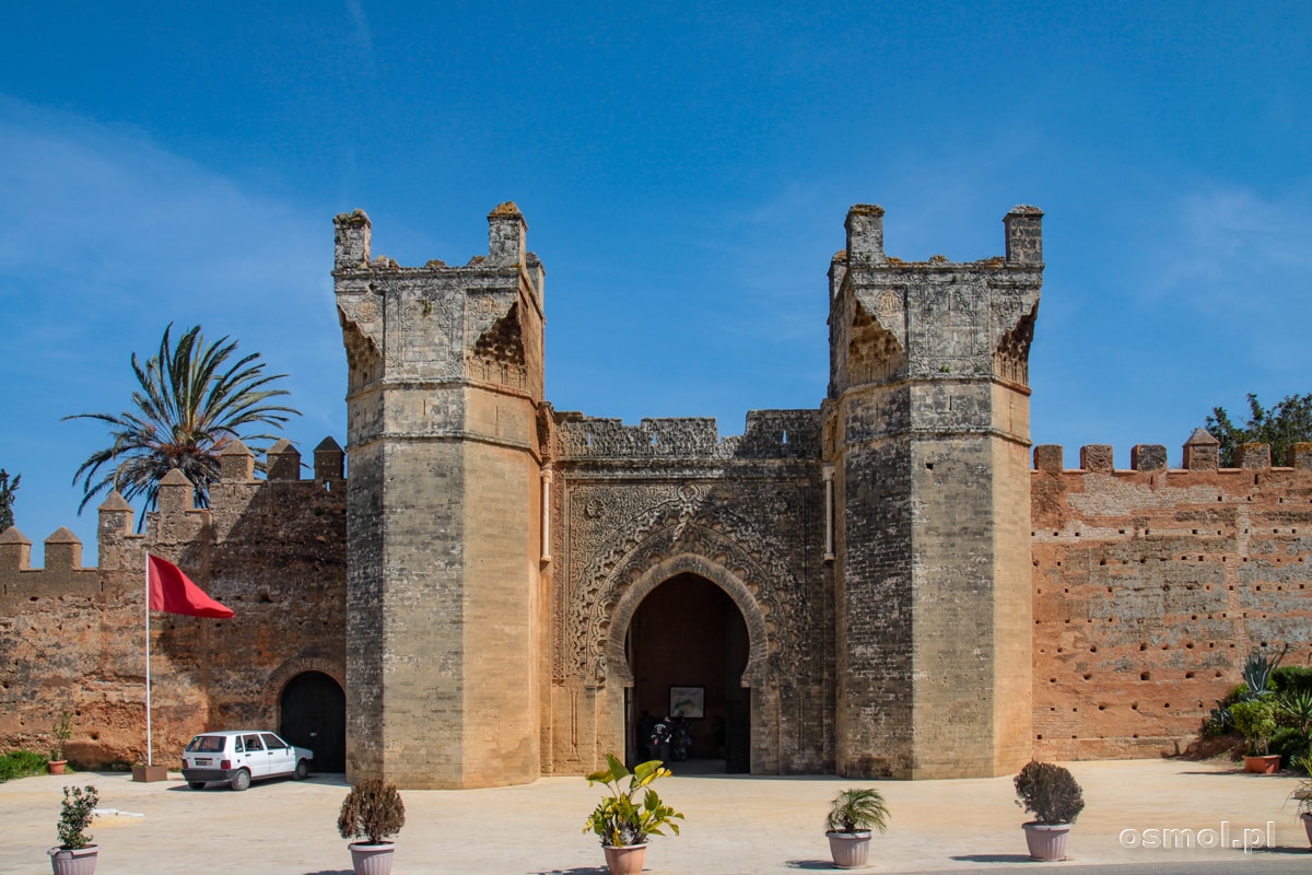 Szalla - tuż za południowymi murami Rabatu, na lekkim wzgórzu znajduje się Szalla, jedna z największych atrakcji Rabatu.