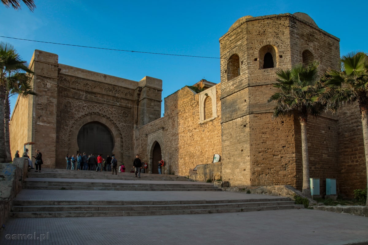 Widok na bramę kazby Al-Udaja w Rabacie. Maroko