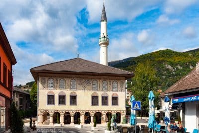 Kolorowy meczet w Travniku