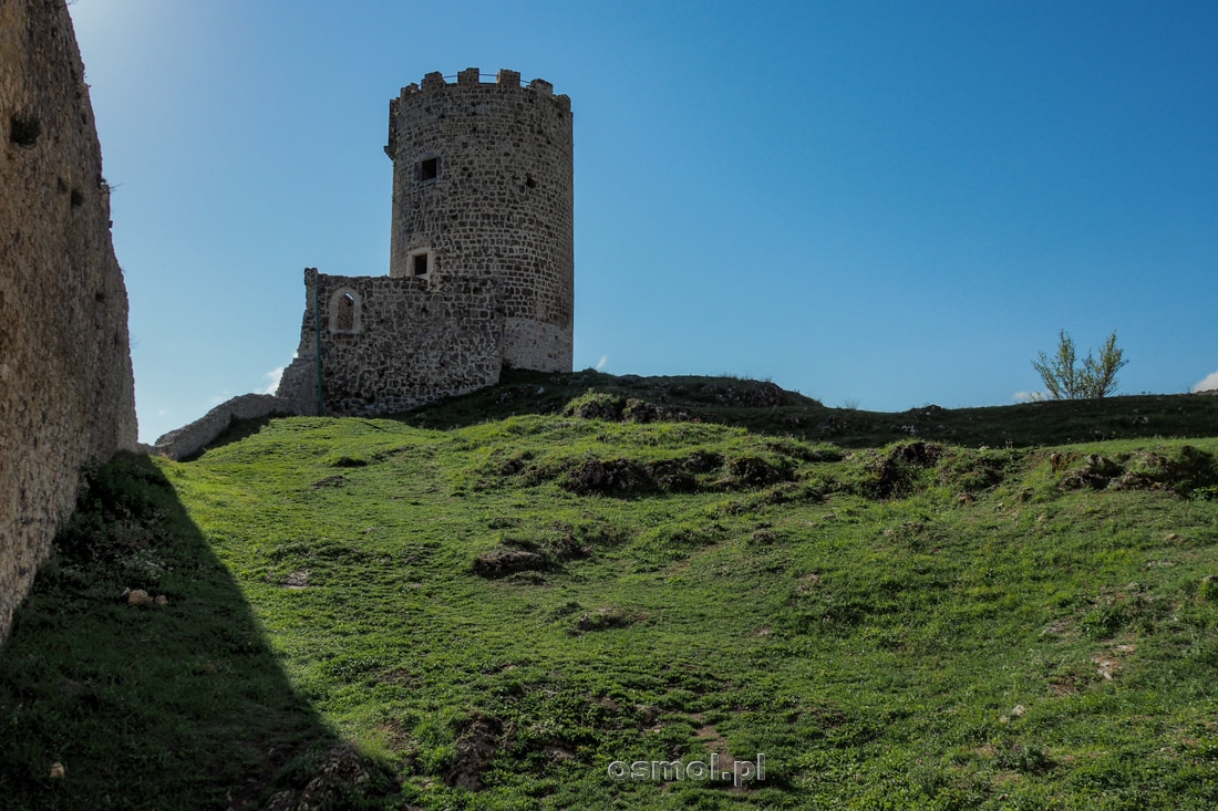 Wieża na zamku Sokolac