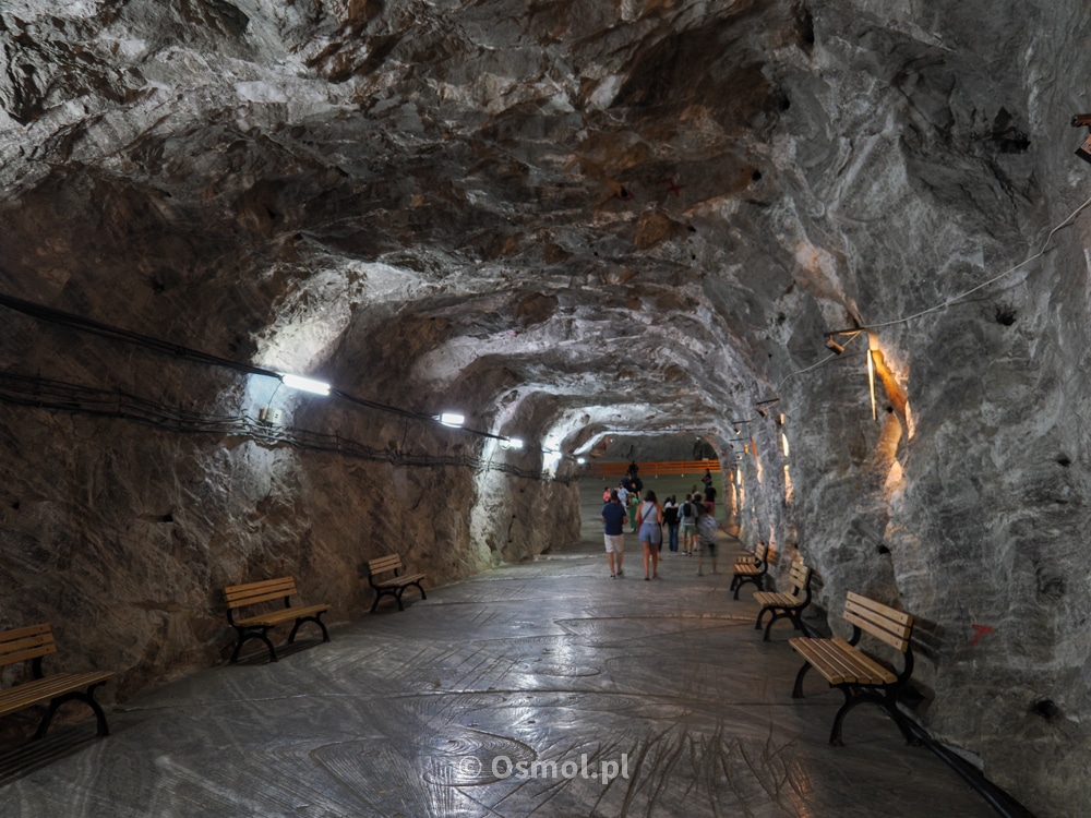 Tunel prowadzący do wejścia do kopalni Slănic Prahova