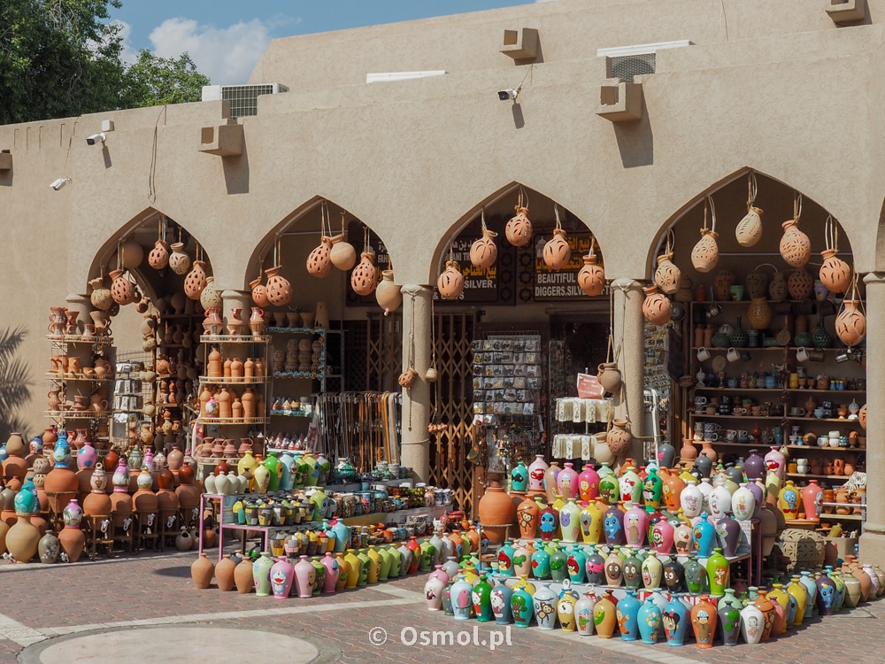 Stragany dla turystów w Nizwie