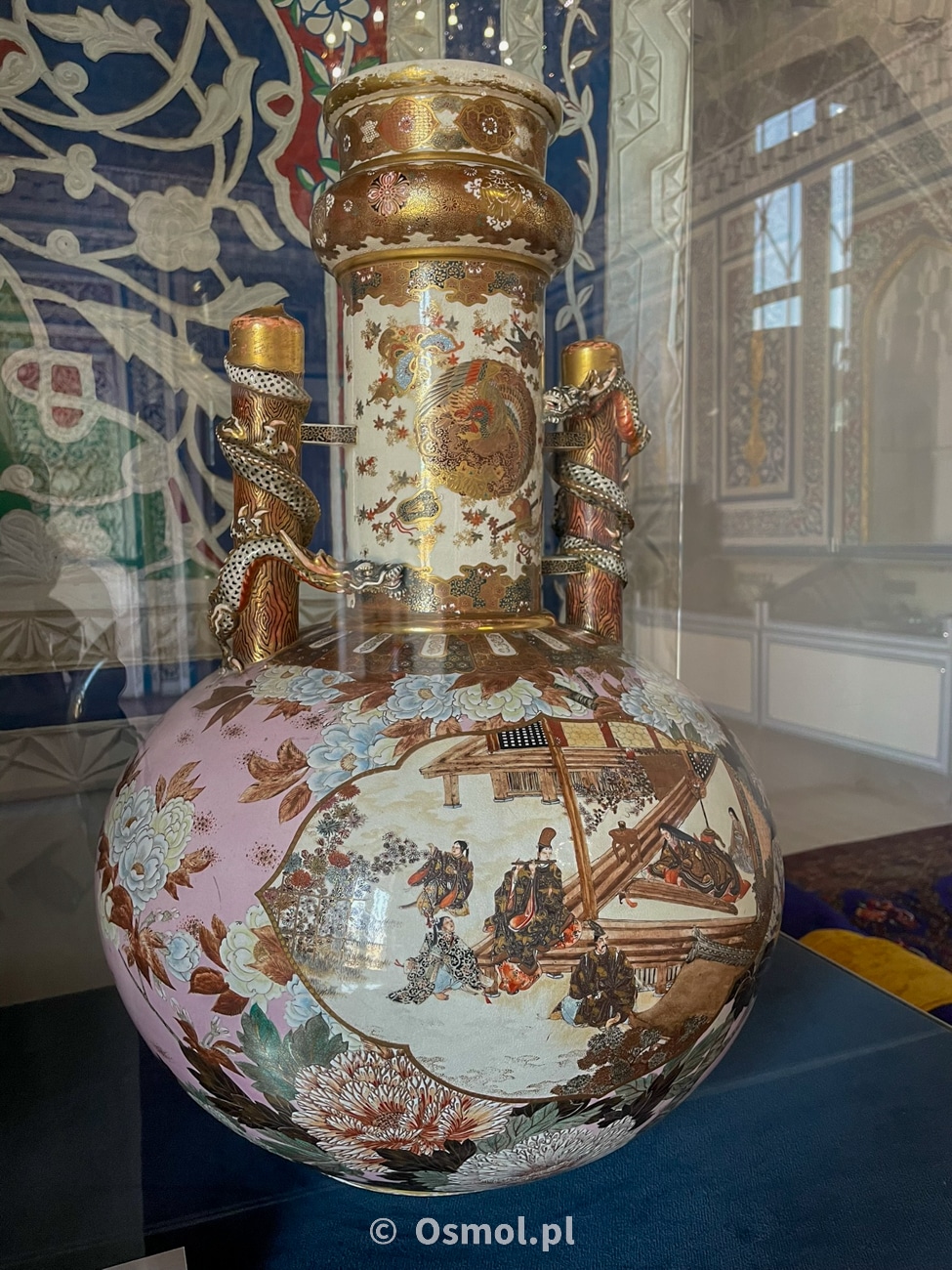Waza z XVIII wieku, którą można oglądać na wystawie w pałacu