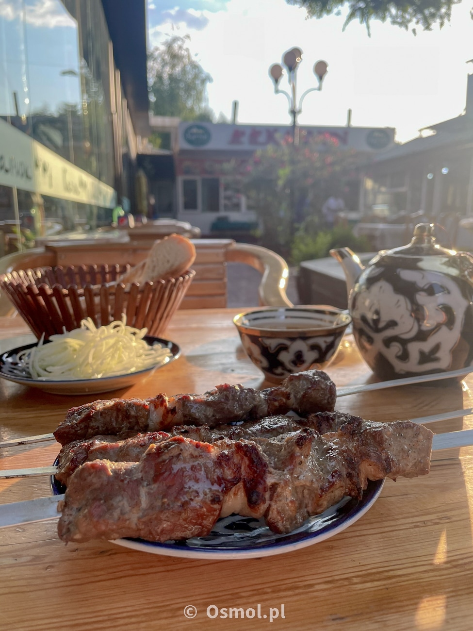 Szaszłyk w restauracji w Kokand