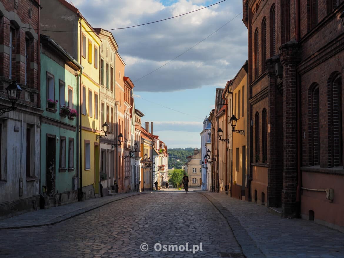Gniew i jedna z najbardziej malowniczych uliczek miasta - ulica Jana Sobieskiego