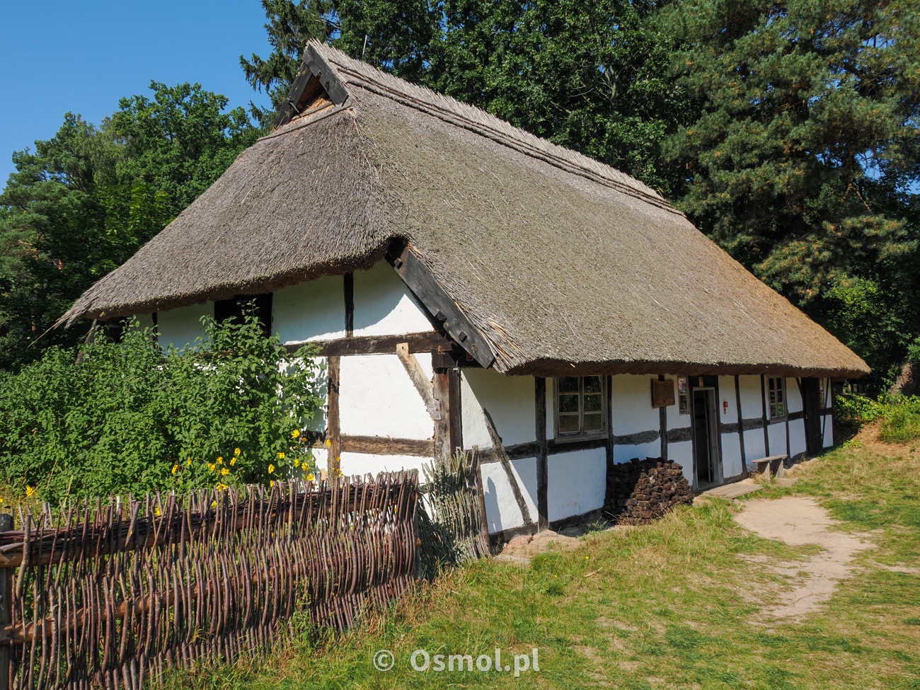 Dom w Muzeum Wsi Słowińskiej w Klukach